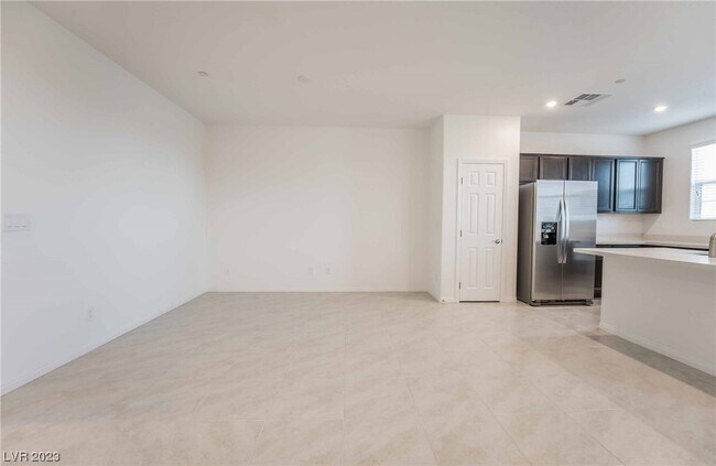 Building Photo - 623 Sedum Ave.