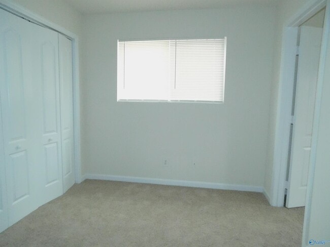 Building Photo - 130 Lockport Dr