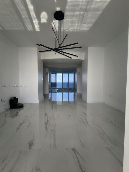 Building Photo - 19111 Collins Ave