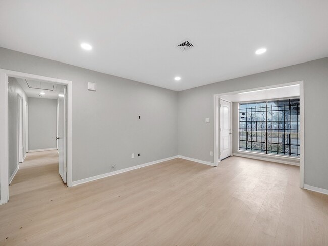 Building Photo - 9347 Clearway Dr