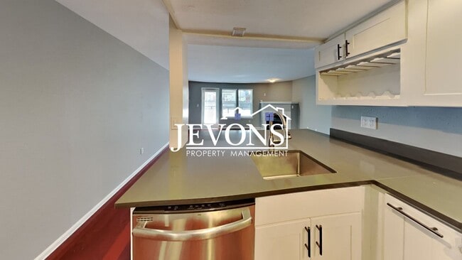 Building Photo - Stunning property in the heart of Seattle ...