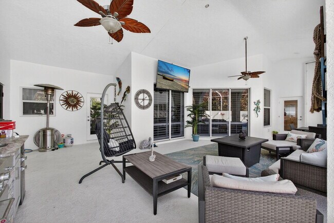 Building Photo - 8075 SE Governors Way