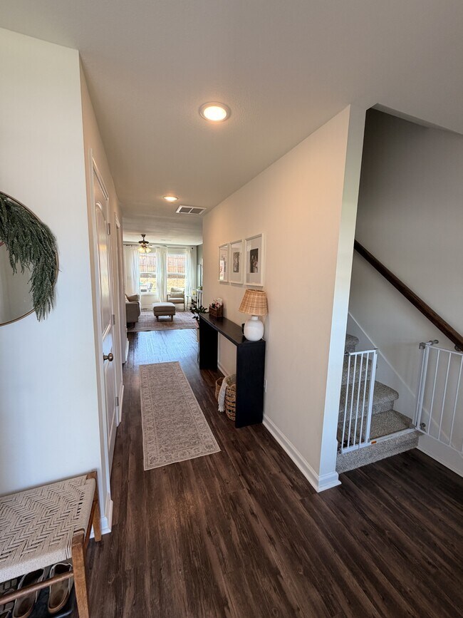 Building Photo - 136 Quarry Rdg Rd