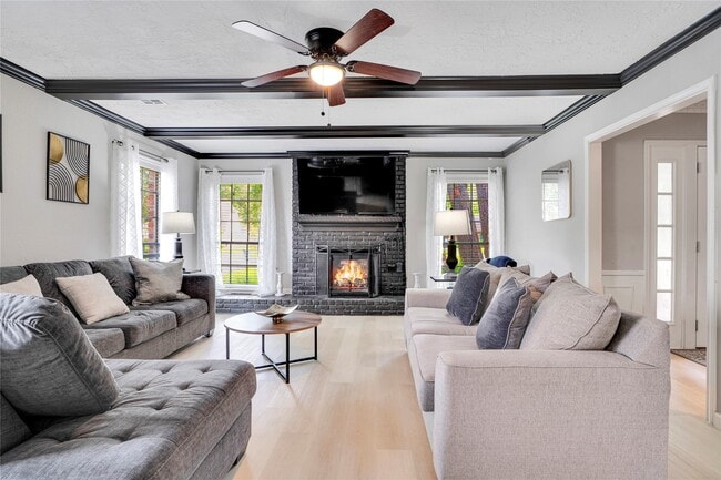 Building Photo - 1523 Saddlecreek Dr