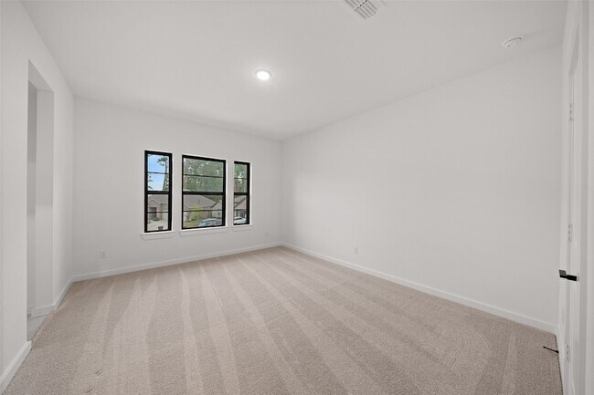 Building Photo - 8207 Boundary Waters Dr