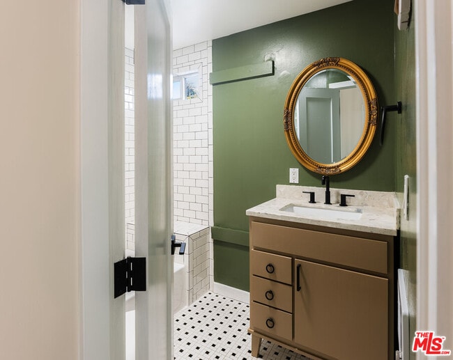 Building Photo - 6208 Hayes Ave