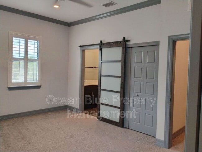 Building Photo - 3421 W Horatio St