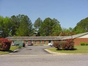 Primary Photo - 305 Horseshoe Dr