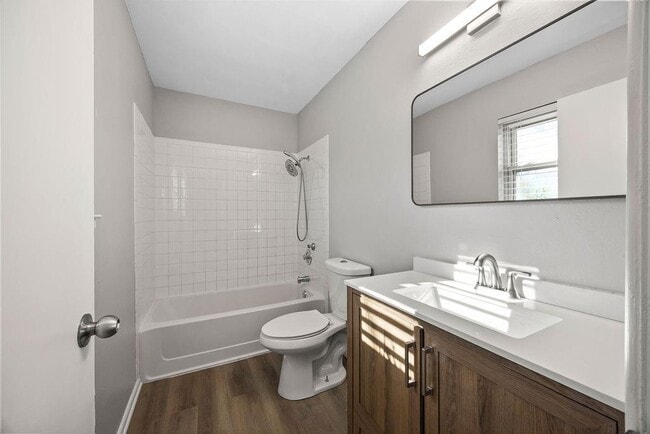 Building Photo - 2607 NE Walker St