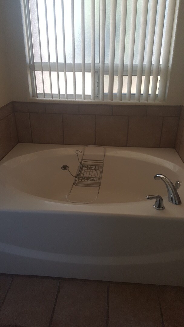 Building Photo - Beautiful home!  Great access to WSMR and NASA!