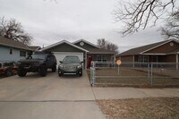Building Photo - Spacious Home for Rent!