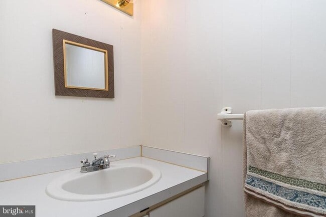 Building Photo - 46 Running Brooke Dr