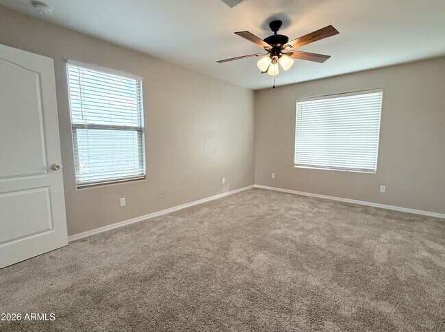 Building Photo - 5085 S 243rd Dr