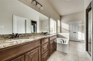 Building Photo - 533 Alice Ln