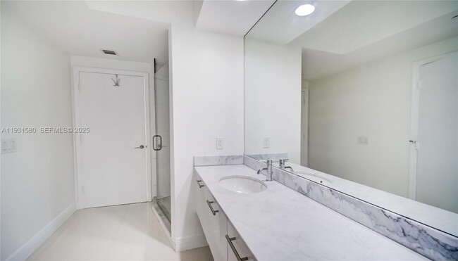 Building Photo - 55 SE 6th St