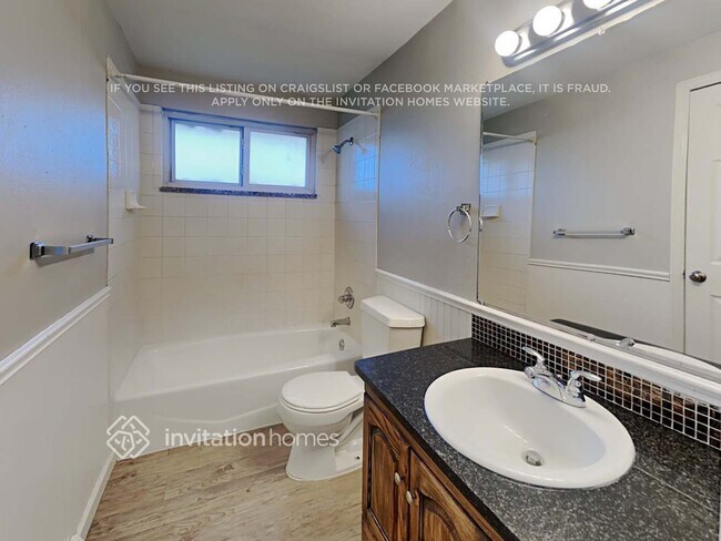 Building Photo - 387 Helena Cir