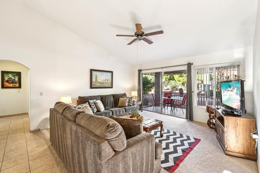 Building Photo - 3013 Sungold Dr