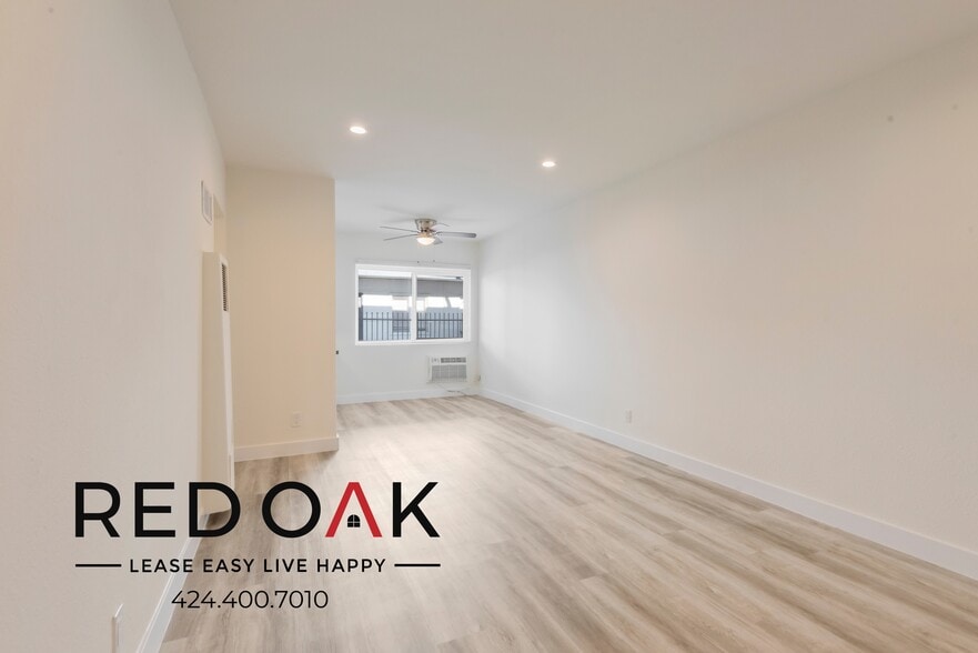 Building Photo - 14766 Delano St