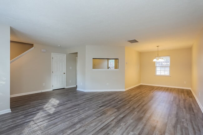 Building Photo - 2 Tarrywood Ct