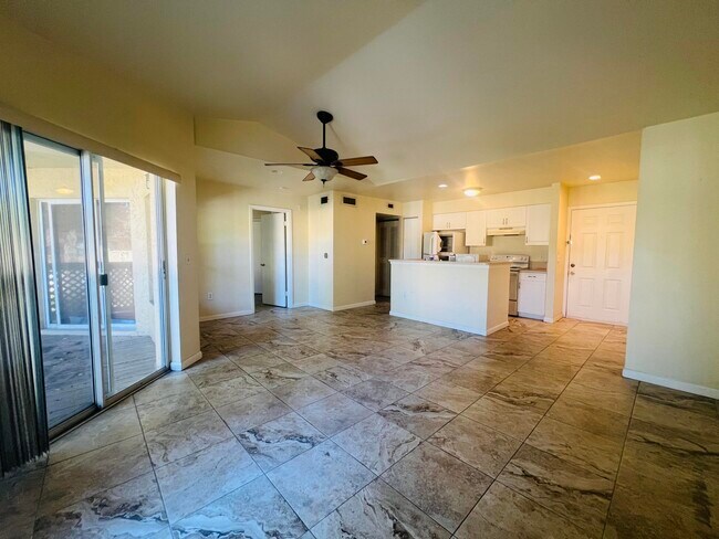 Building Photo - 4791 Via Palm Lakes Via