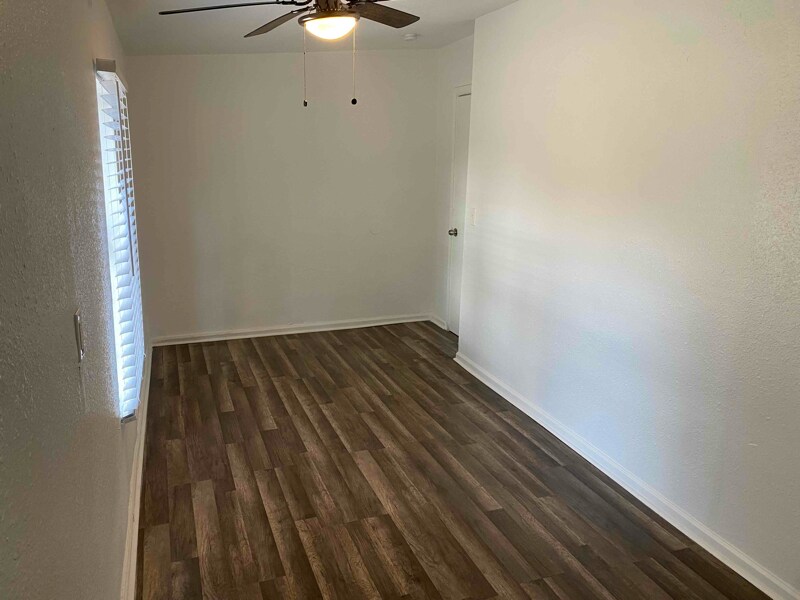 Building Photo - 5415 Buena Vista St