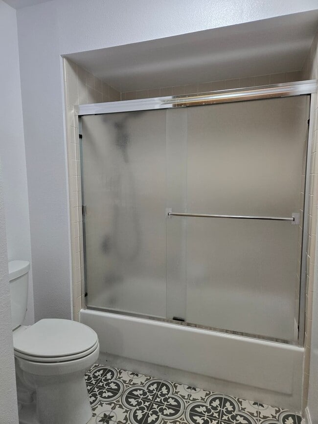 Building Photo - Charming 3BD/2BA Home in Quiet Cul-De-Sac with Solar & Included Landscaping