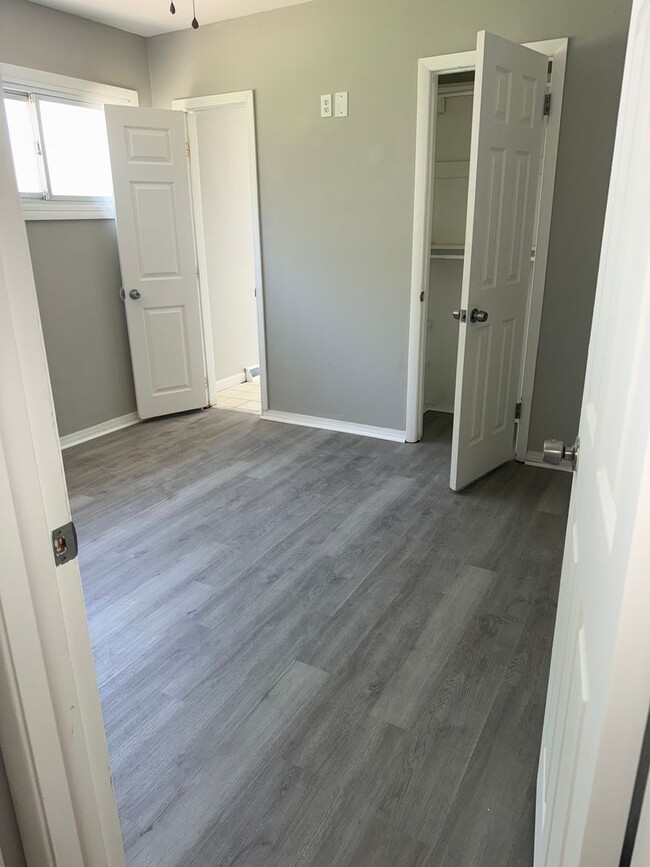 Building Photo - 3 BDRM HOUS FOR RENT