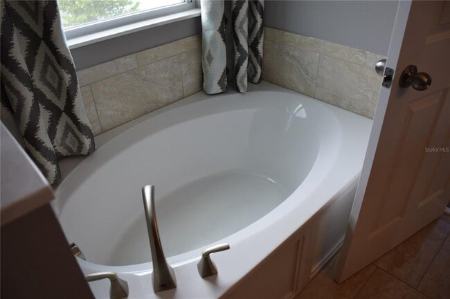 Building Photo - 489 Ogelthorpe Dr