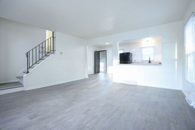 Building Photo - 5916 Camden Ave