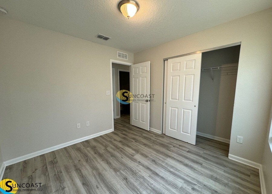 Building Photo - 8106 Ocala Ave