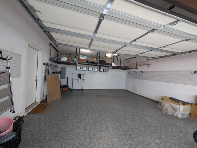 Building Photo - 5705 Bryan Pkwy