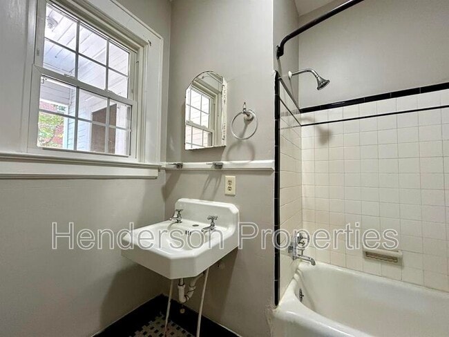 Building Photo - 1326 St Julien St