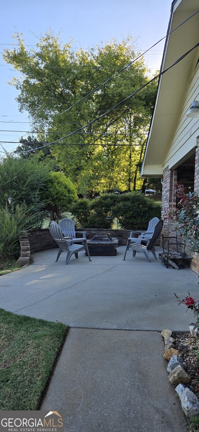 Building Photo - 421 Mt Alto Rd SW