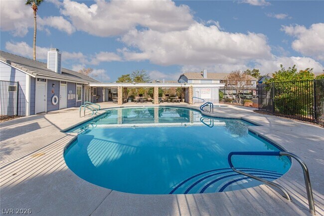 Building Photo - 5370 Angler Cir