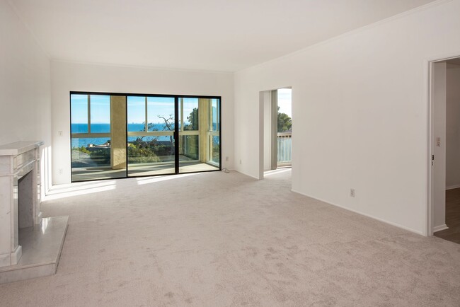 Building Photo - Unfurnished Spacious Montecito Shores 1700...