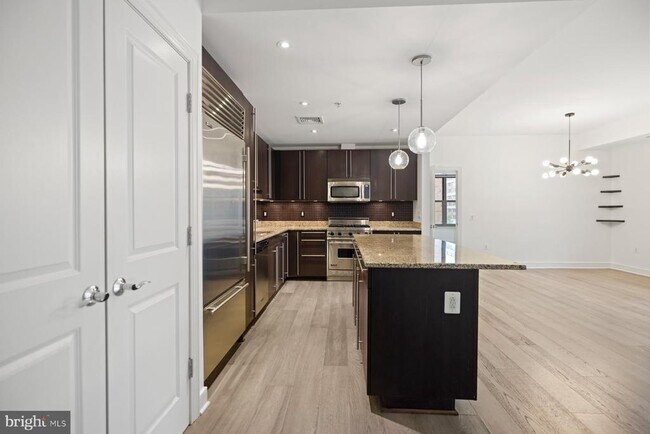 Building Photo - 2425 L St NW