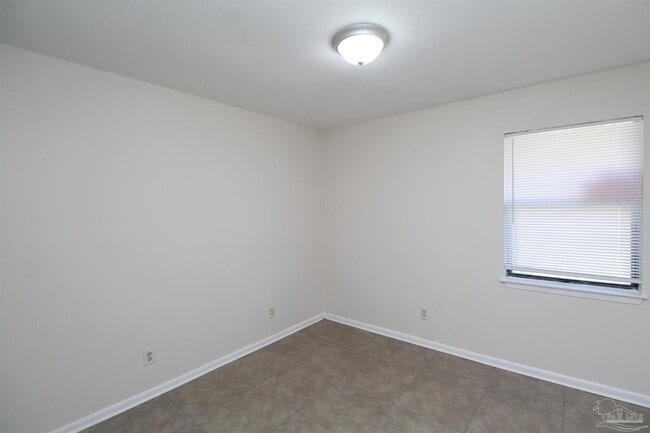 Building Photo - 5207 Charbar Dr