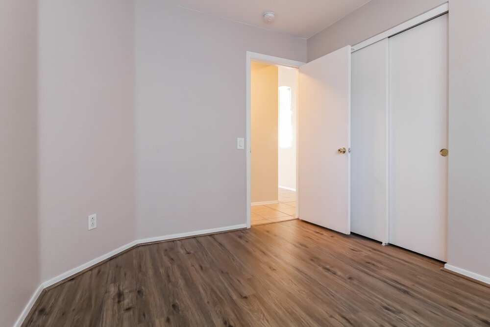 Building Photo - 72 N Cholla St