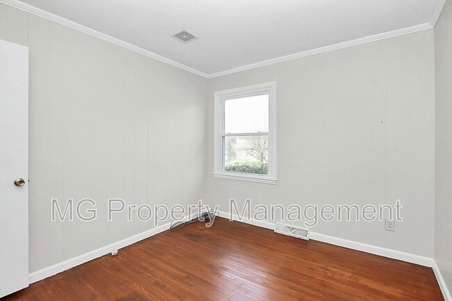 Building Photo - 243 Eden Cir