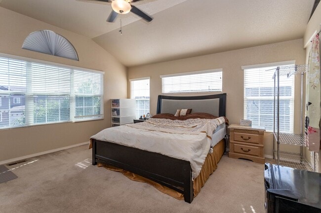 Building Photo - Spacious 6-Bedroom Home in Lorson Ranch!