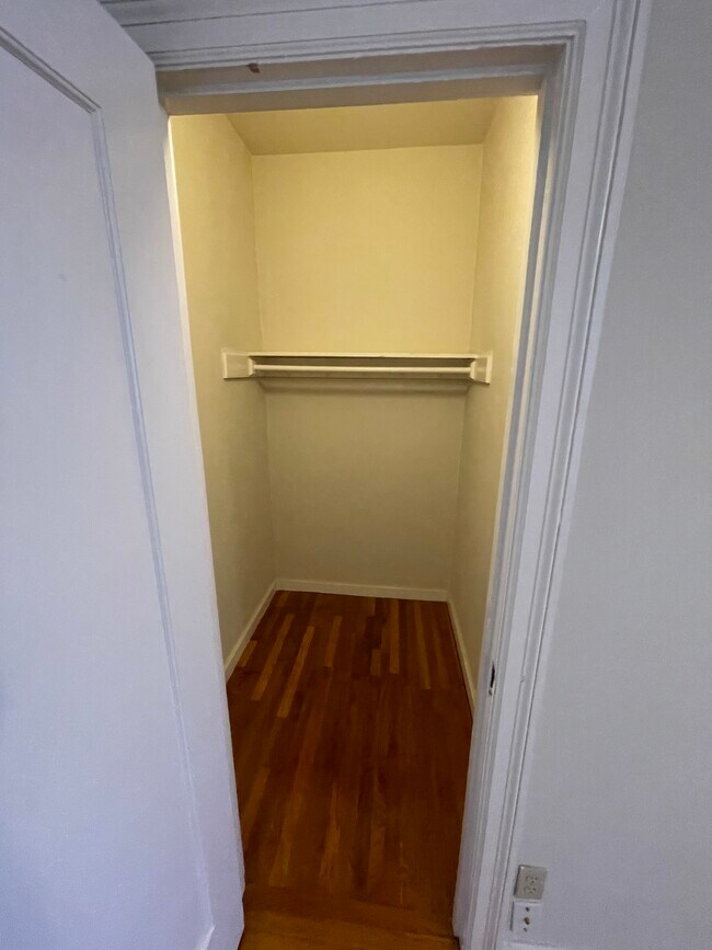 Building Photo - 251 Parnassus Ave