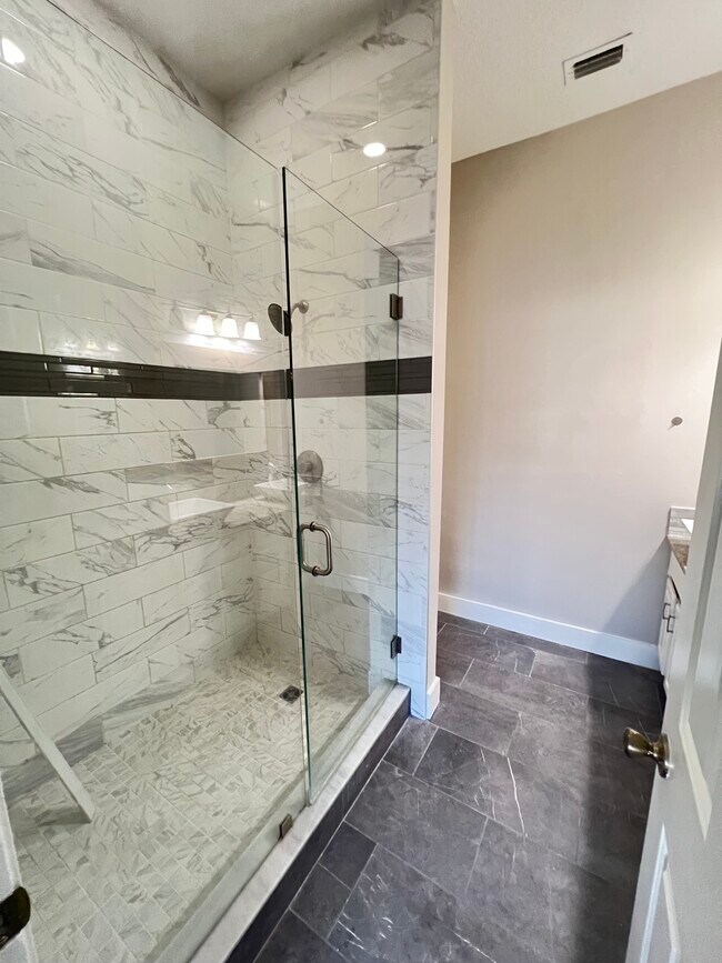 Building Photo - Emerald Preserve Townhome