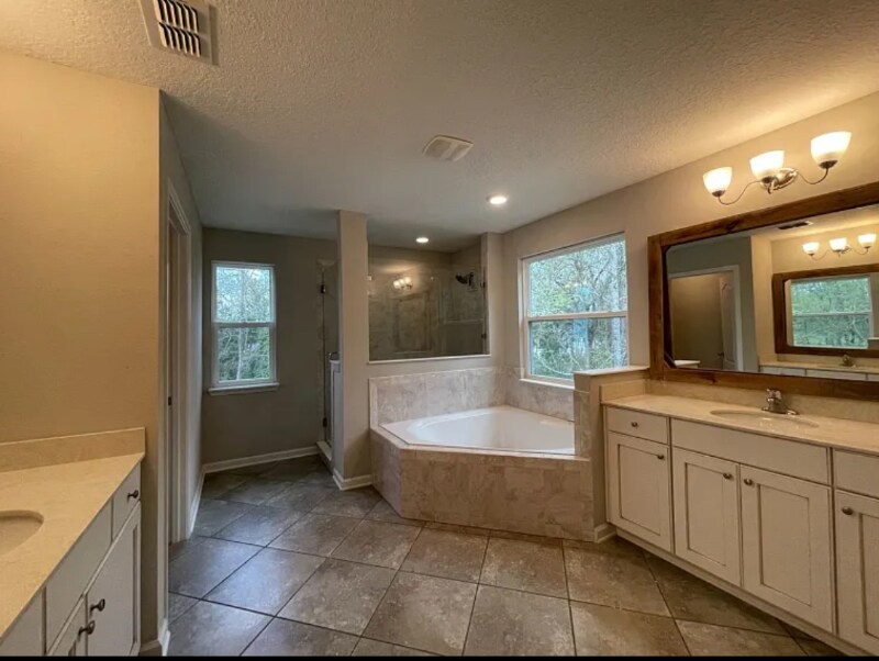 Building Photo - 3296 Cypress Walk Pl