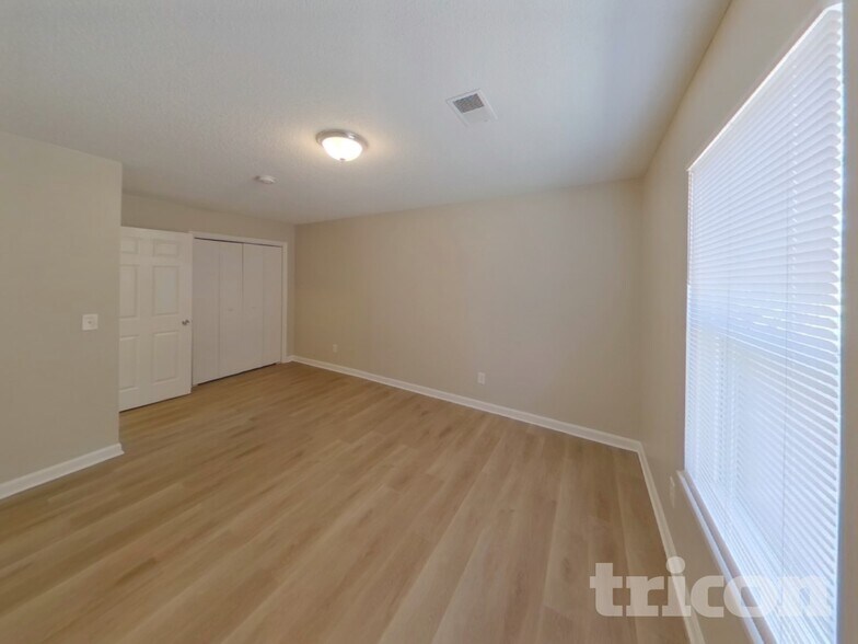 Building Photo - 217 Westport Dr