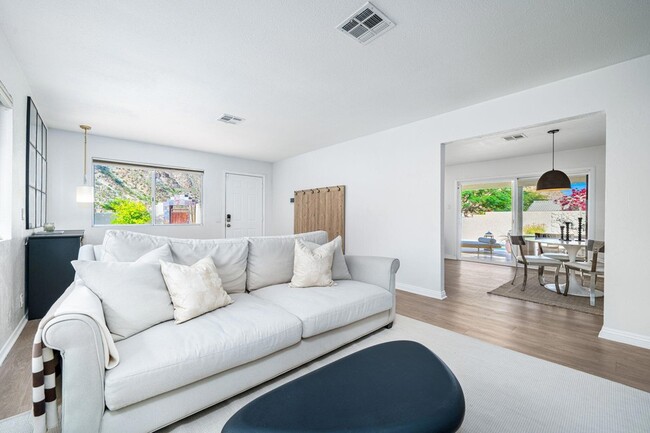 Building Photo - 53680 Avenida Montezuma