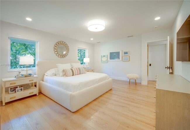 Building Photo - 11905 SW 67th Ave