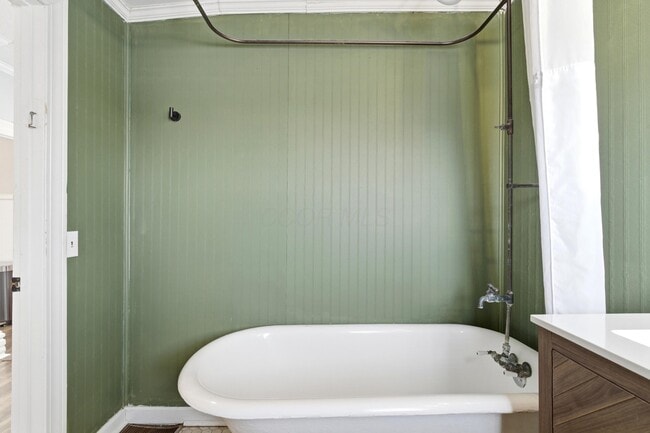 Building Photo - 1374 Ida Ave