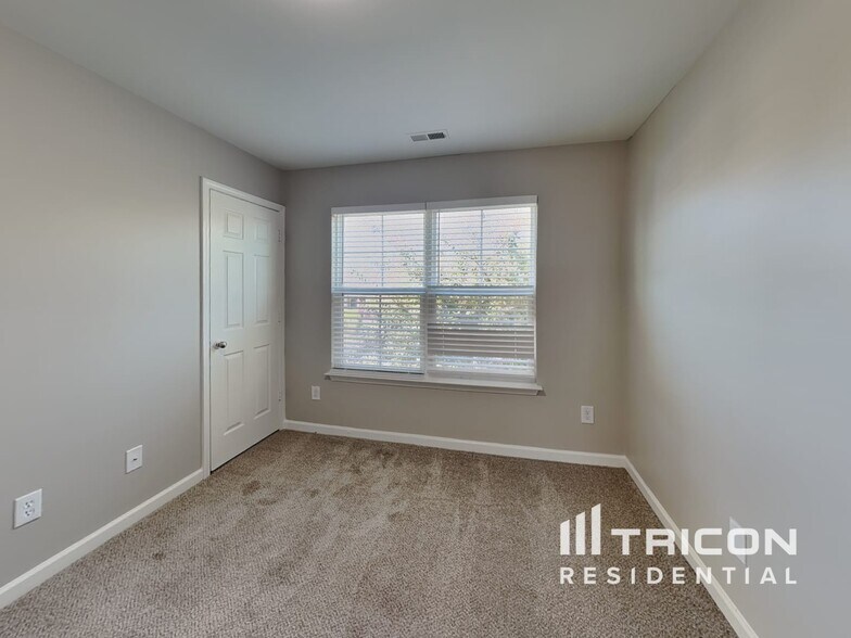 Building Photo - 2213 Osprey Ln