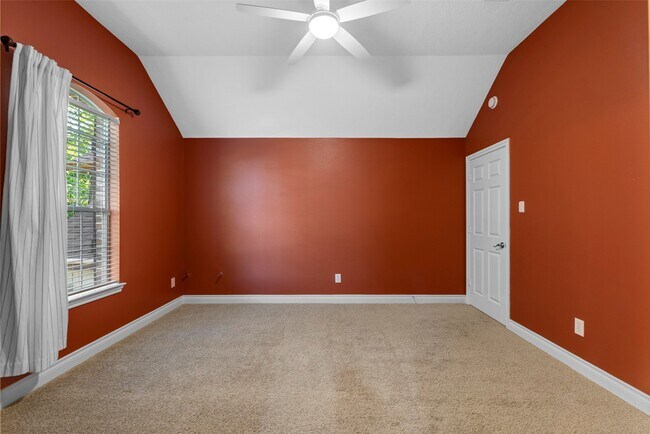 Building Photo - 2203 Sekola Ln