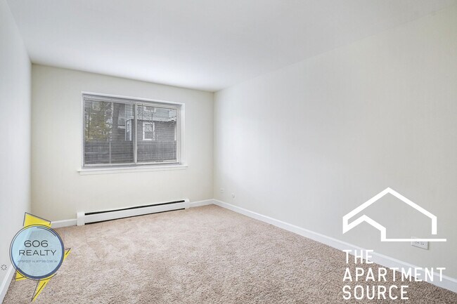 Building Photo - 1039 College Ave